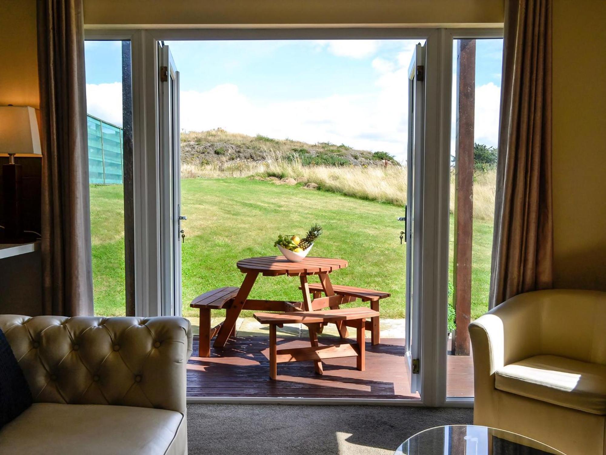 Seaviews And Hot Tub At The Fairways - Uk39821 Villa Portpatrick Bagian luar foto